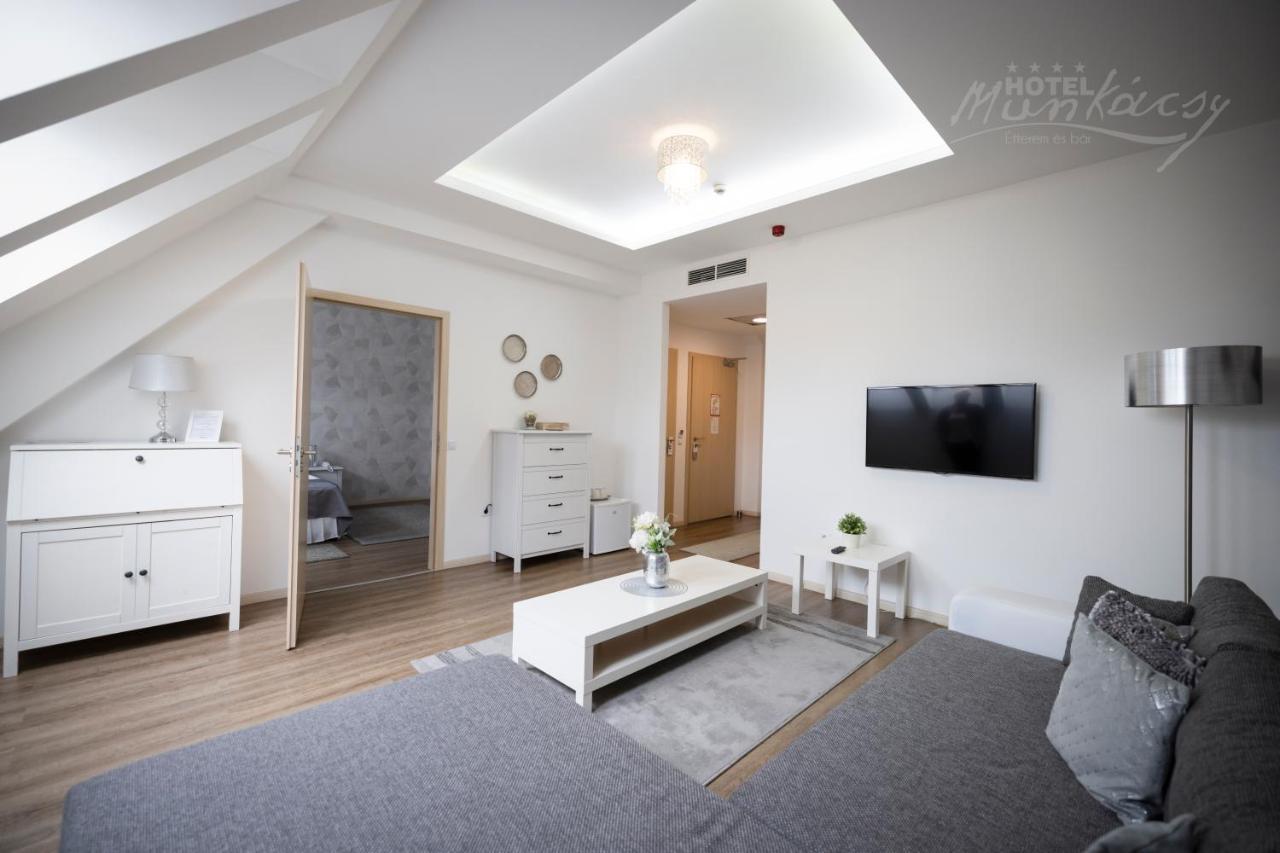 Munkacsy Hotel Bekescsaba Extérieur photo