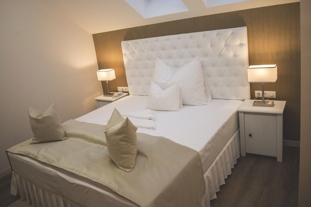 Munkacsy Hotel Bekescsaba Chambre photo
