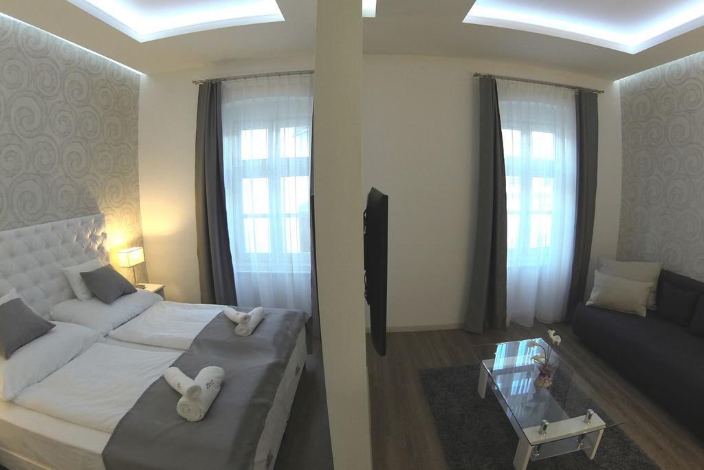 Munkacsy Hotel Bekescsaba Chambre photo